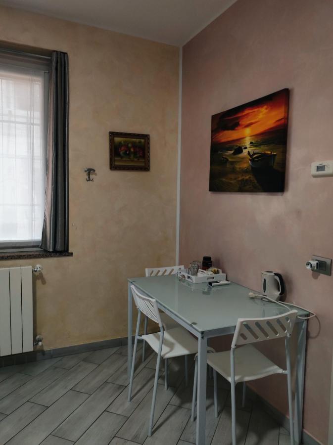 Villa Ormeni Cardano Al Campo Cameră foto