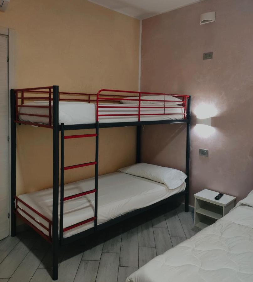Villa Ormeni Cardano Al Campo Cameră foto